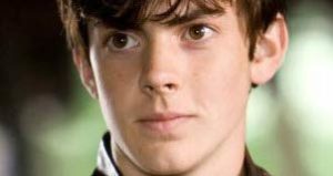Skandar Keynes - Featured Image