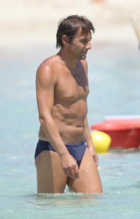 Antonio Conte shirtless body