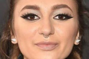 Singer Daya - Featured Image