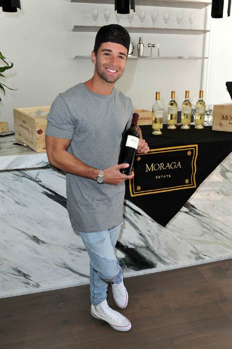 Singer Jake Miller Height Weight Age Girlfriend Family Facts Biography