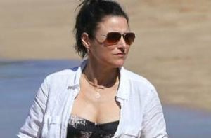 Julia Louis-Dreyfus - Featured Image