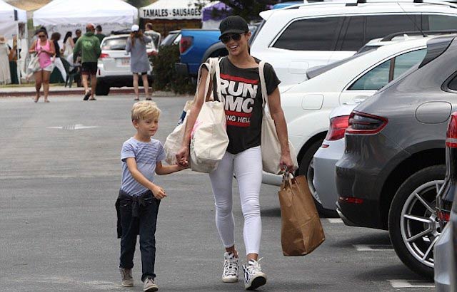 Paula Patton with her son Julian while out for shopping