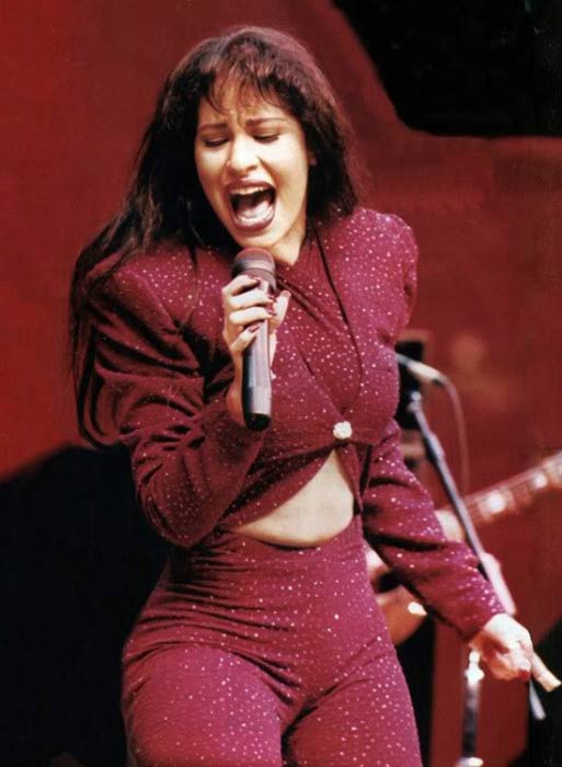 selena quintanilla body shape