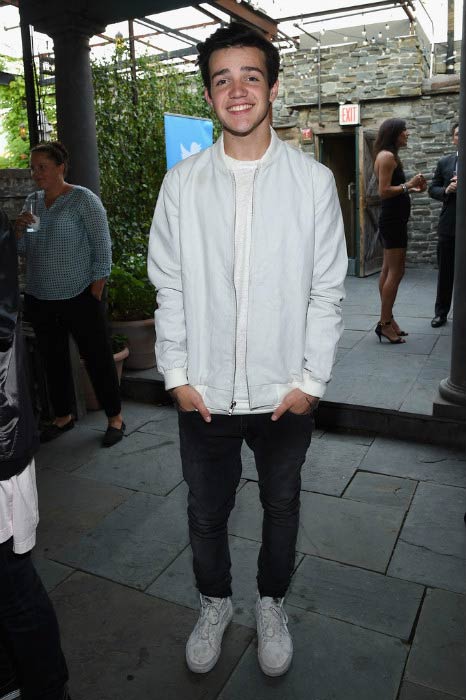 Aaron Carpenter at the NYFW: The Shows #fashionflock event in September 2015