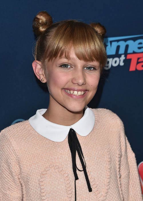 Grace VanderWaal at the America's Got Talent Season 11 Live Show in August 2016