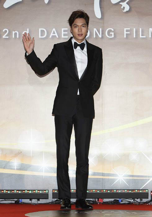 Lee Min-ho at the 52nd Daejong Film Awards in November 2015