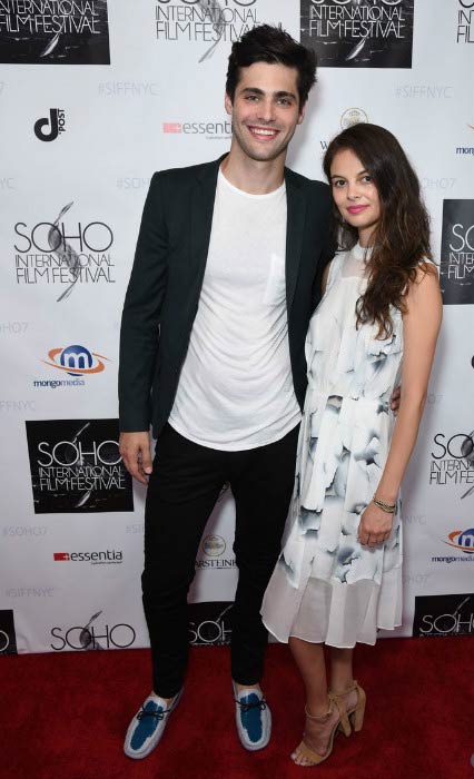 Matthew Daddario and Esther Kim at the Teen Choice Awards in July 2016