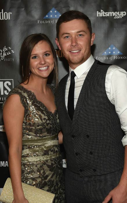 Scotty McCreery and Gabi Dugal at the Folds of Honor/CMS Nashville Songwriter of the Year Party in November 2016