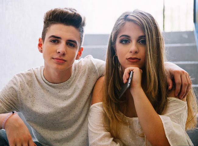 Baby Ariel and Zach Clayton in a social media picture uploaded in 2016