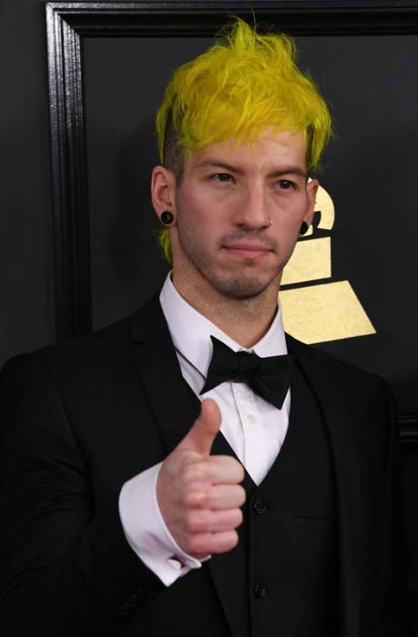 Josh Dun at the 59th Grammy Awards in February 2017