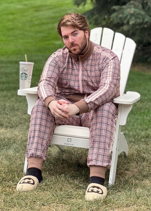 Shane Dawson wearing Gucci tracksuit in September 2022