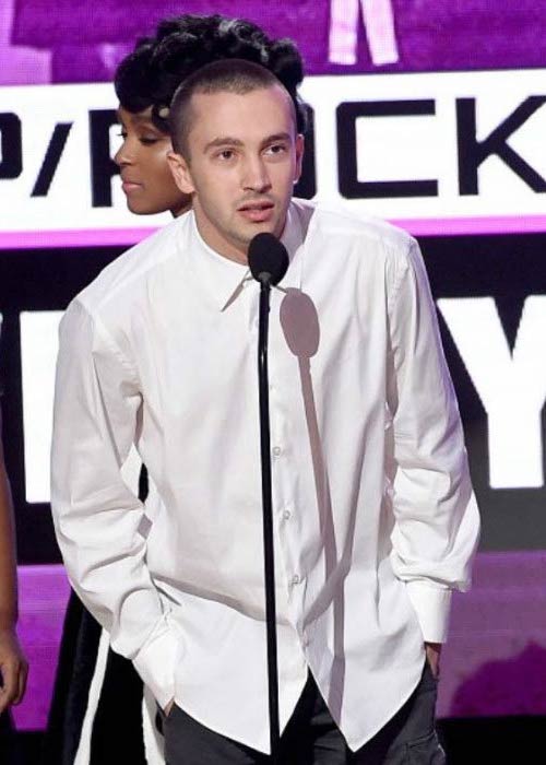 Tyler Joseph at the American Music Awards in November 2016