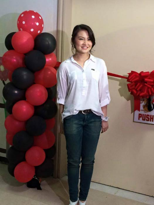 Barbie Forteza at the Philippine Children's Medical Center in July 2015