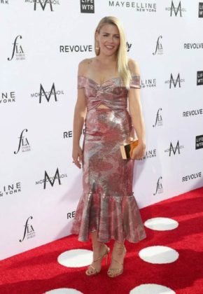 Busy Philipps Height, Weight, Age, Spouse, Family, Facts, Biography
