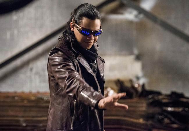 Carlos Valdes as Vibe in a still from season 2 of The Flash aired in 2015-2016