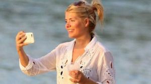 Holly Willoughby - Featured Image