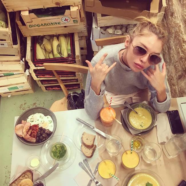 Stella Maxwell in the restaurant