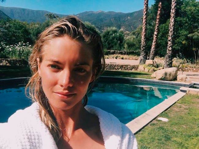 Elyse Taylor swimming pool selfie