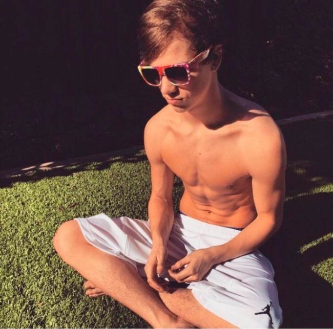 Taylor Caniff shirtless in a picture shared on social media in 2015