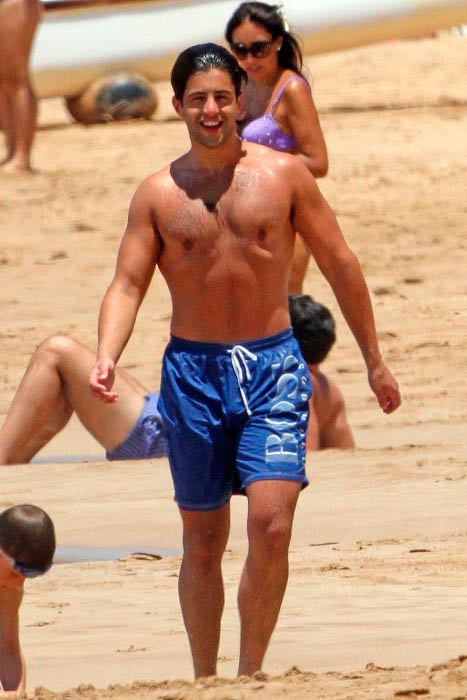 Josh Peck shirtless at the beach in Hawaii in 2015