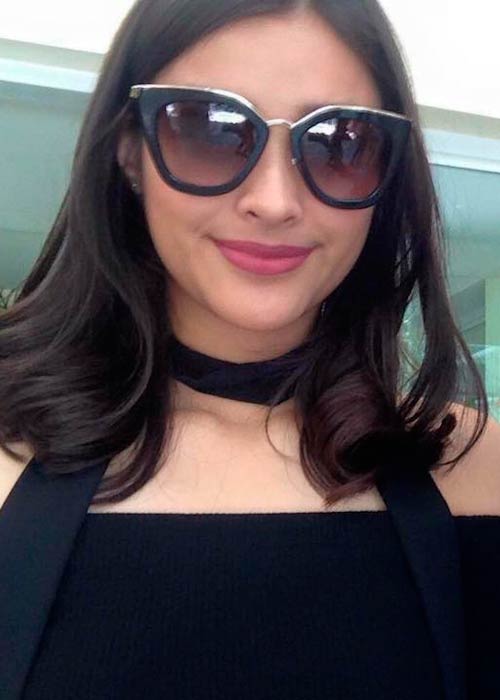Liza Soberano at the Rizal Park Visitor's Center in 2016