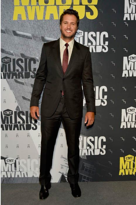 Luke Bryan at the CMT Music Awards in June 2017