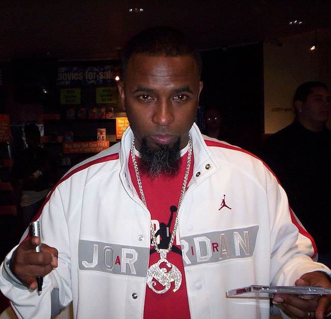 Tech N9ne at the signing of his album Everready The Religion in 2006