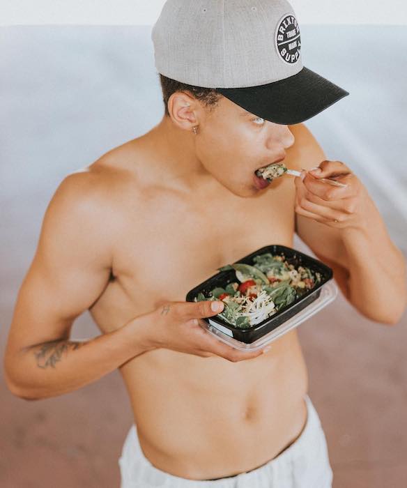 Zion Kuwonu shirtless in a picture uploaded to his Instagram account in June 2017