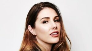 Lucy Pinder Featured