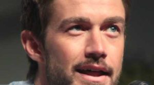Robert Buckley Healthy Celeb