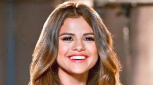 Selena Gomez at Walmart Soundcheck Concert in 2013 Healthy Celeb