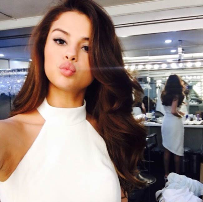 Selena Gomez pouty pose in a February 2017 picture