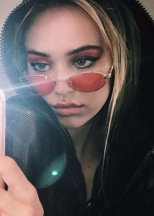 Delilah Belle Hamlin in an Instagram Selfie as seen in July 2017