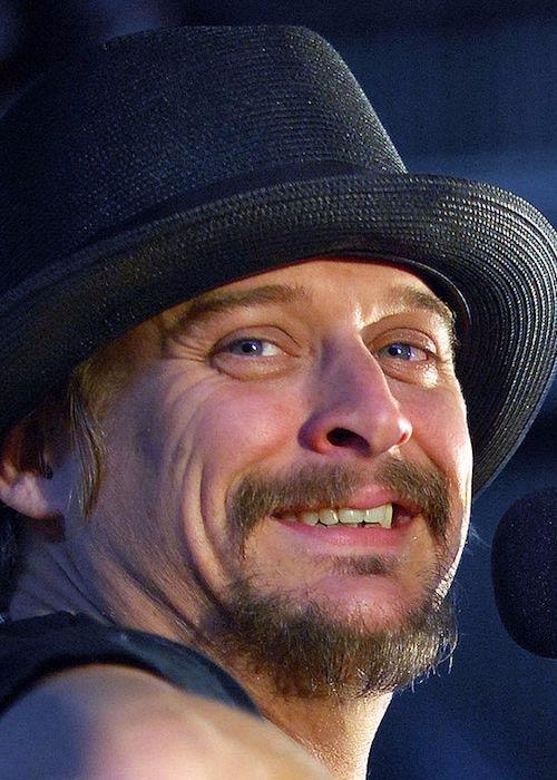Kid Rock performing at USO Holiday Show in December 2007