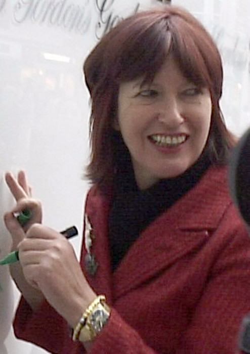 Janet Street-Porter at Victoria Station in 2005