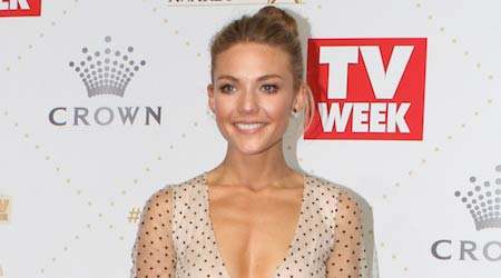 Sam Frost Looks So Hot Without a Regular Workout or Diet Regime