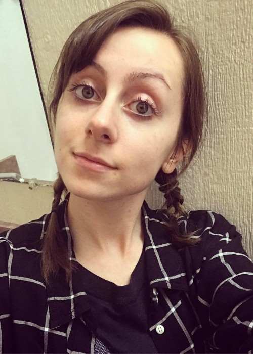 Allisyn Ashley Arm in an Instagram selfie as seen in August 2017