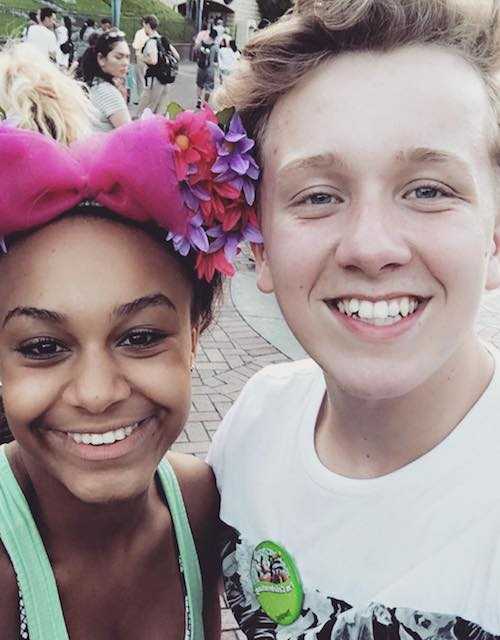 Cameron McLeod and Nia Sioux in a selfie in June 2016