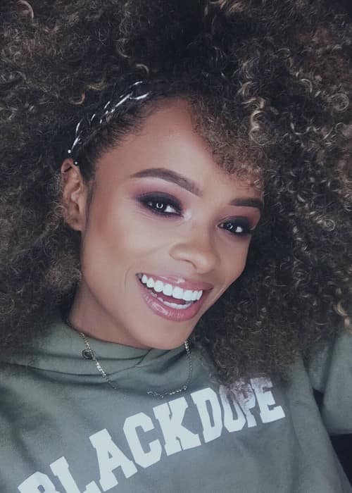 Fleur East in an Instagram selfie as seen in November 2017