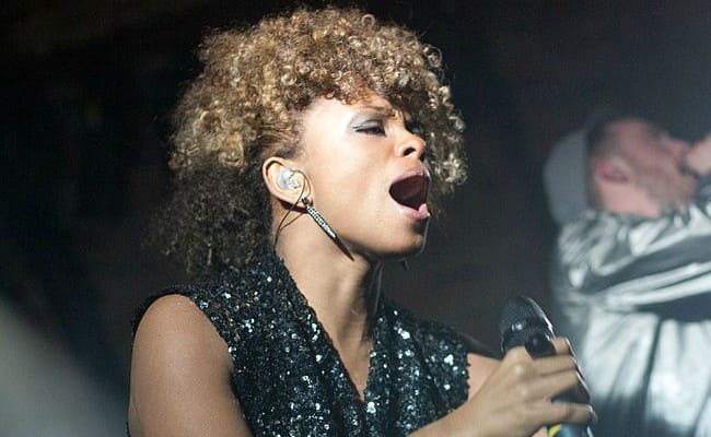 Fleur East performing with DJ Fresh at the Arches in November 2011