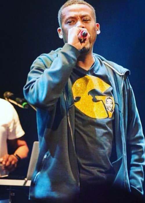 GZA performing in Chicago in March 2016