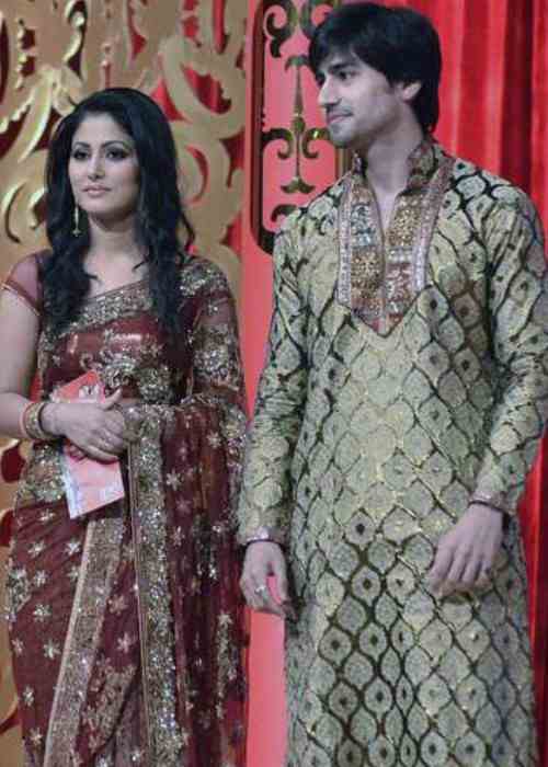 Hina Khan and Harshad Chopra at Star Pariwar Award in February 2011