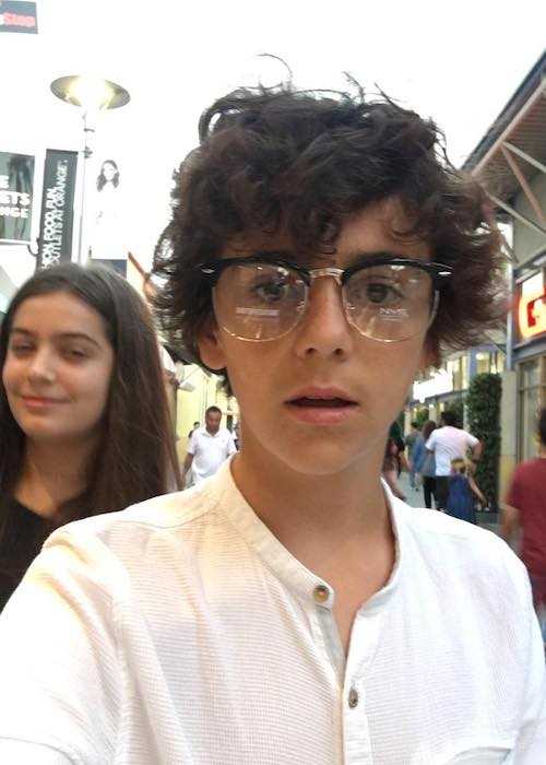 Jack Dylan Grazer showing his new look in a selfie in July 2017