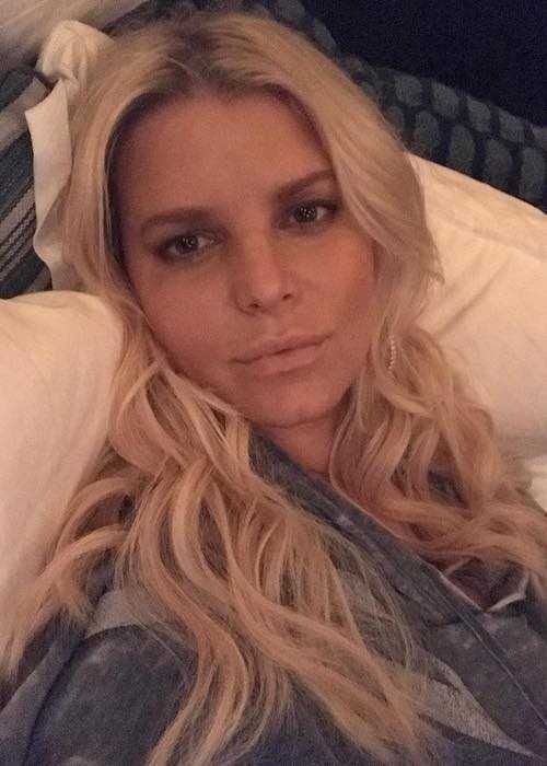 Jessica Simpson in a selfie in November 2017