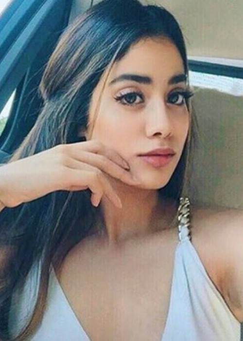 Jhanvi Kapoor in an Instagram selfie as seen in July 2017