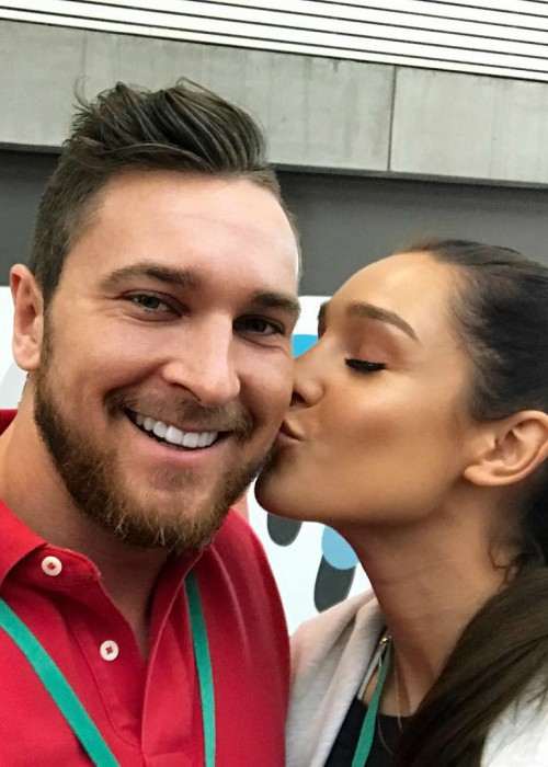 Kayla Itsines and Tobi Pearce in an Instagram selfie as seen in June 2017Kayla Itsines and Tobi Pearce in an Instagram selfie as seen in June 2017
