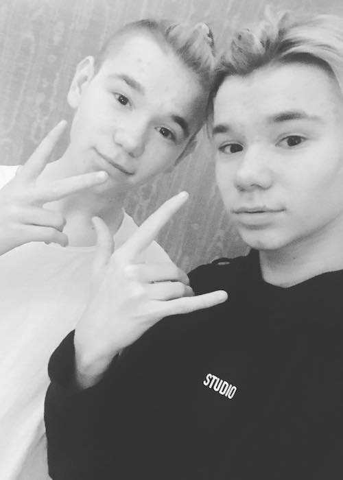 Martinus and Marcus Gunnarsen in a selfie in December 2017