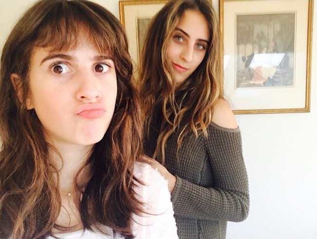 Maya Jade Frank with sister Tehya Rose in a selfie in September 2016