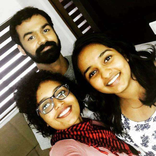 Pranav Mohanlal and friends in an Instagram selfie