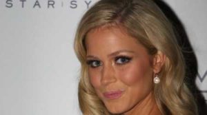Renae Ayris Healthy Celeb